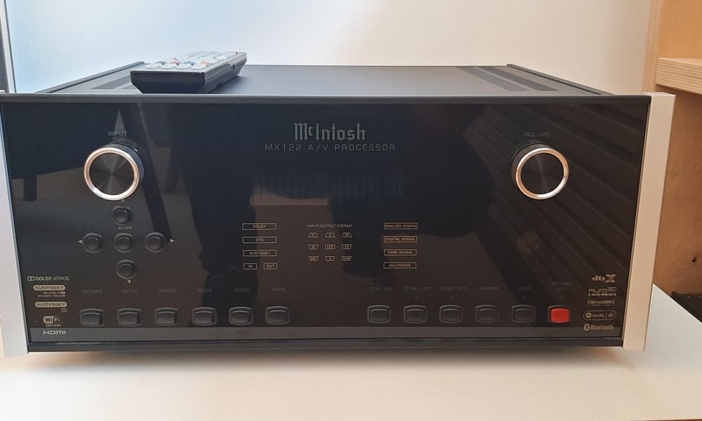 McIntosh MX122 A/V Processor